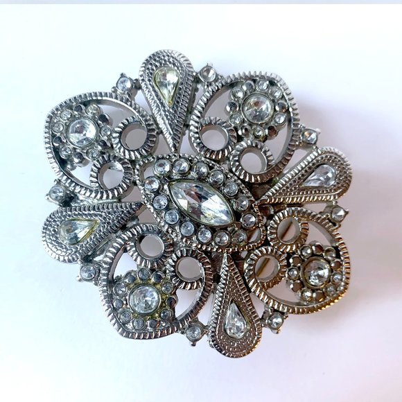 Sparkling Rhinestone & Engraved Belt Buckle with Detailed Scroll Work - Picture 2 of 7